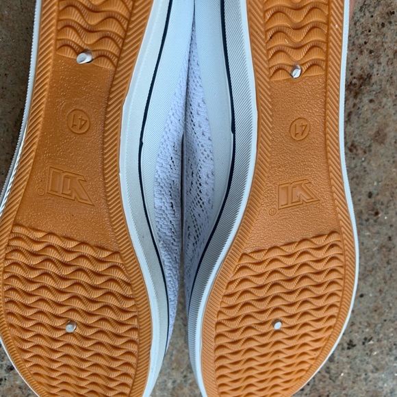 Shoes - Picture 2 of 3